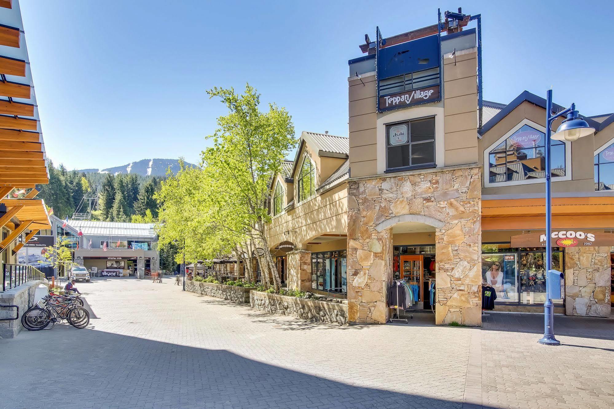Powder'S Edge By Latour Hotels And Resorts Whistler Exterior foto